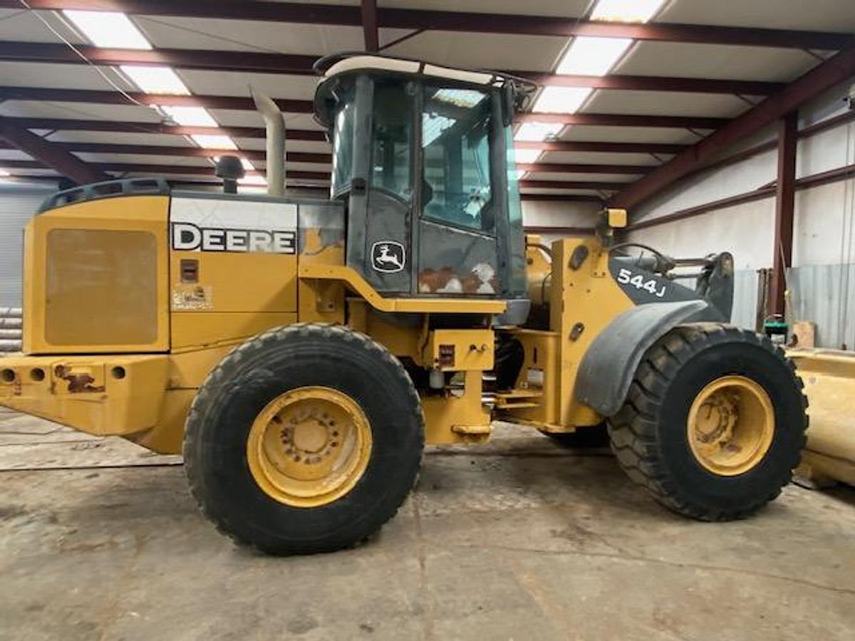 Used 2005 DEERE 544J