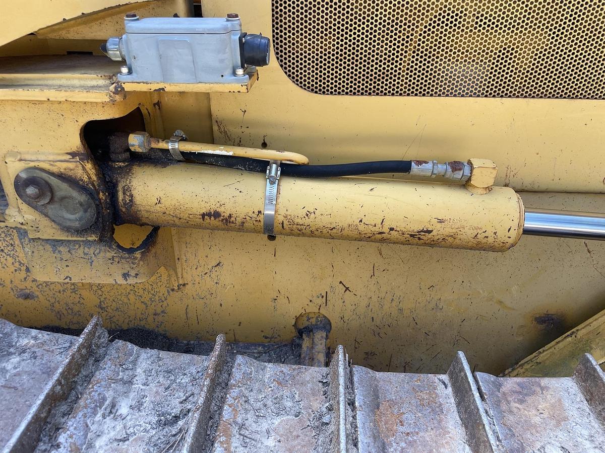 Used 2002 DEERE 550H LGP