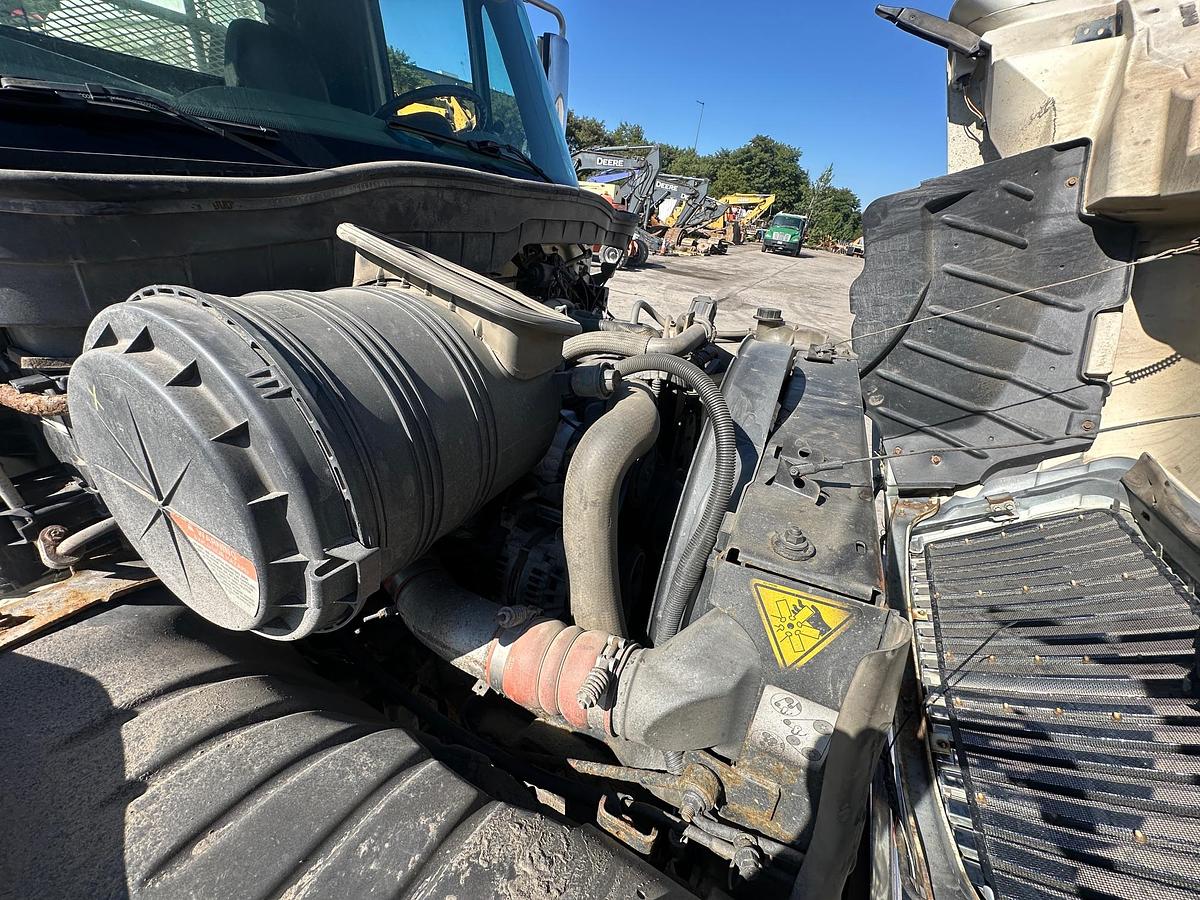 Used 2010 INTERNATIONAL 4300 Service Truck