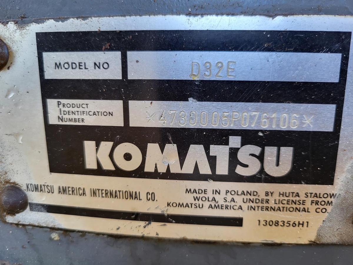 Used 2002 KOMATSU D32E
