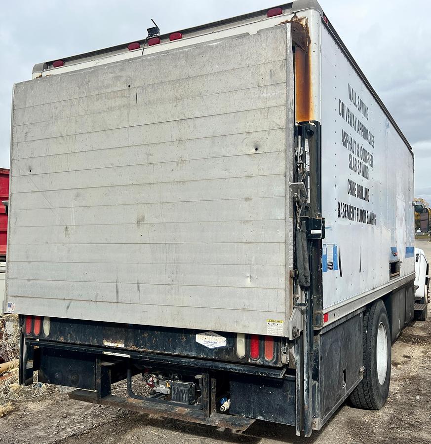 Used 2004 FORD F650 SD