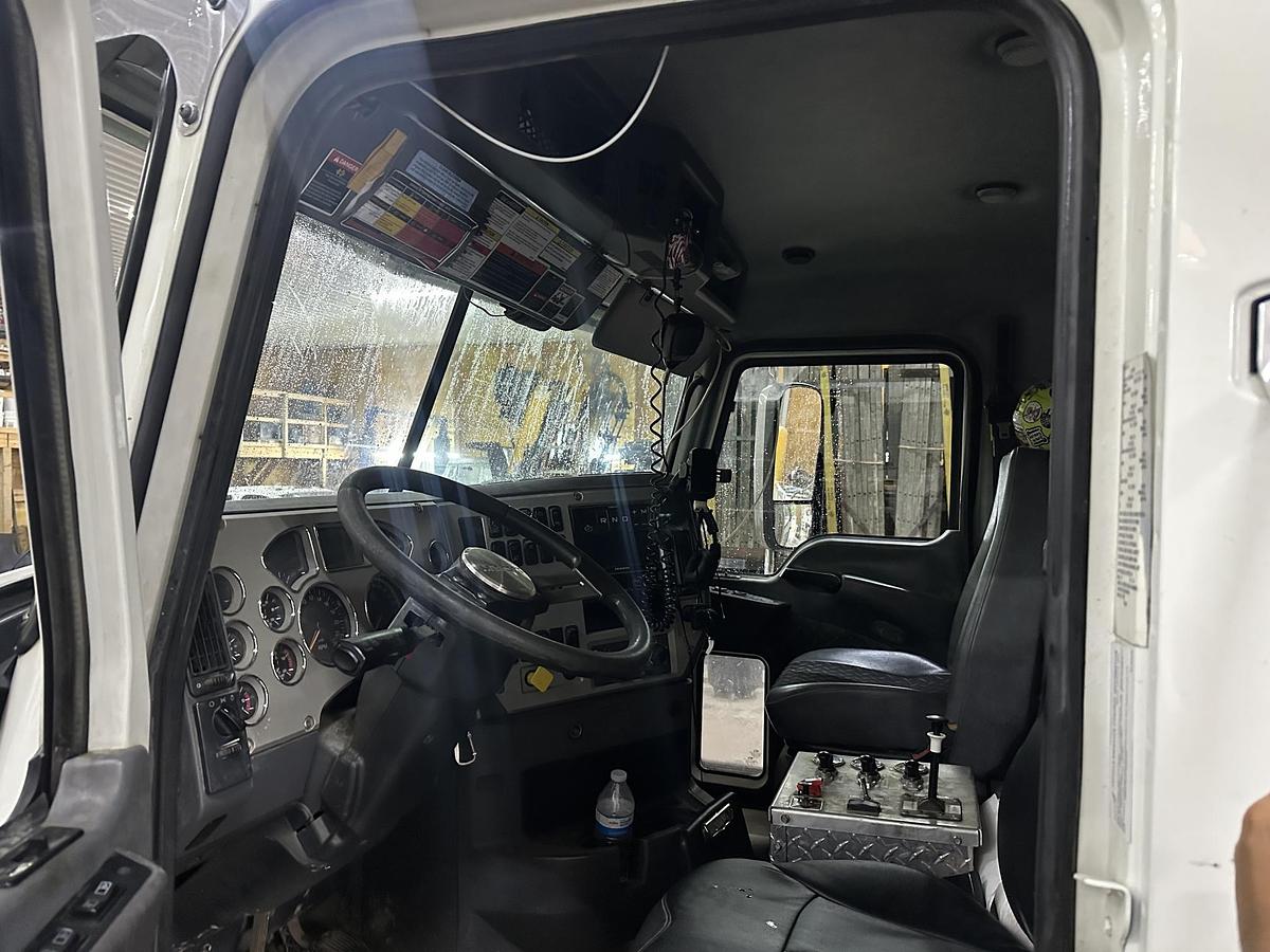 Used 2018 MACK Granite GU713