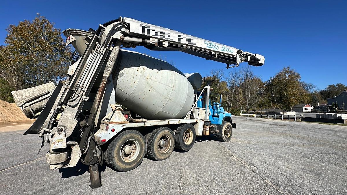 Used 2003 MACK DM690S