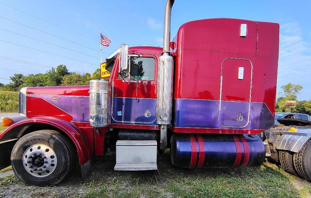 Used 2000 PETERBILT 379