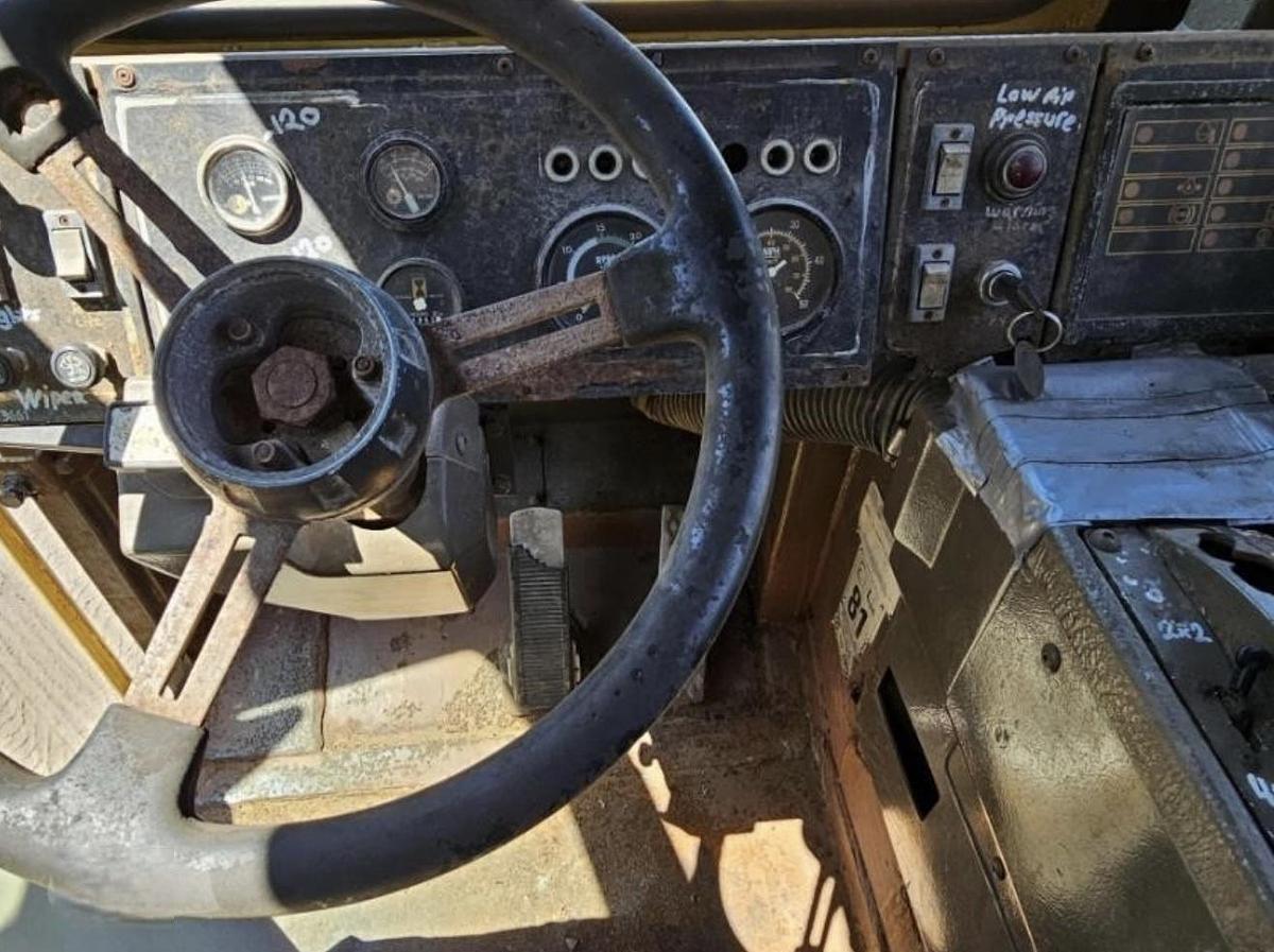 Used 1990 CATERPILLAR D25D