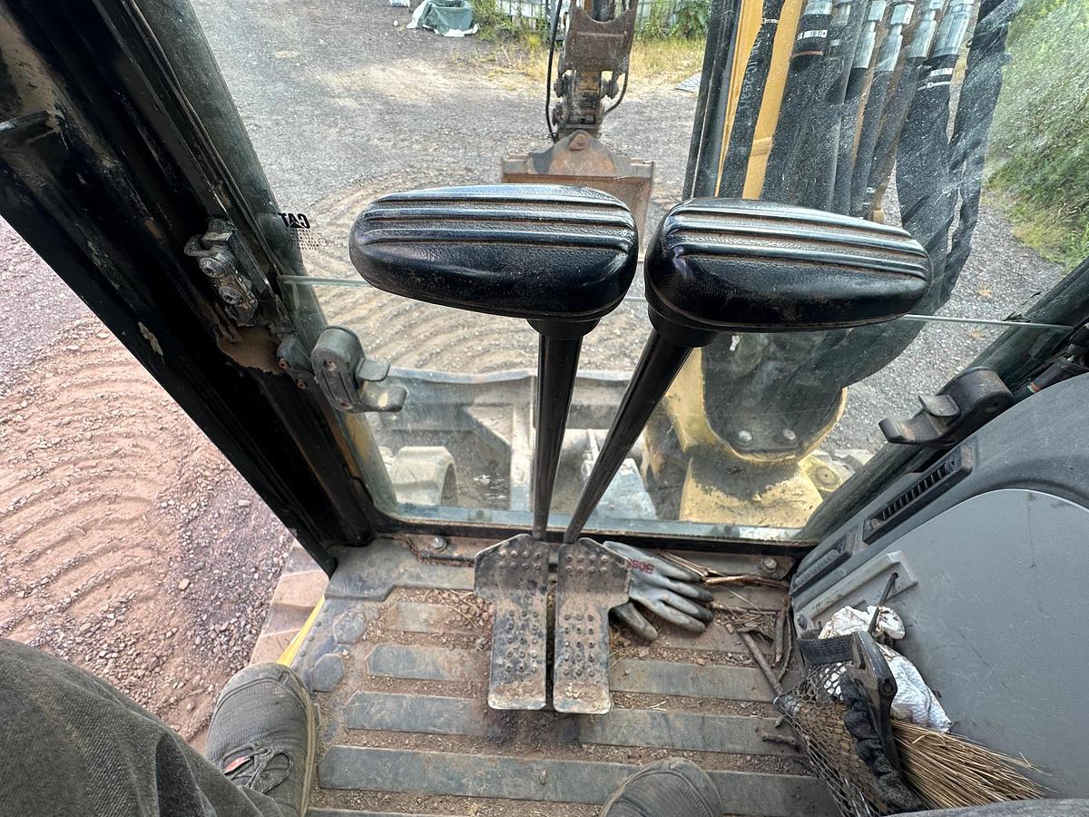 Used 2017 CATERPILLAR 305.5E2 CR