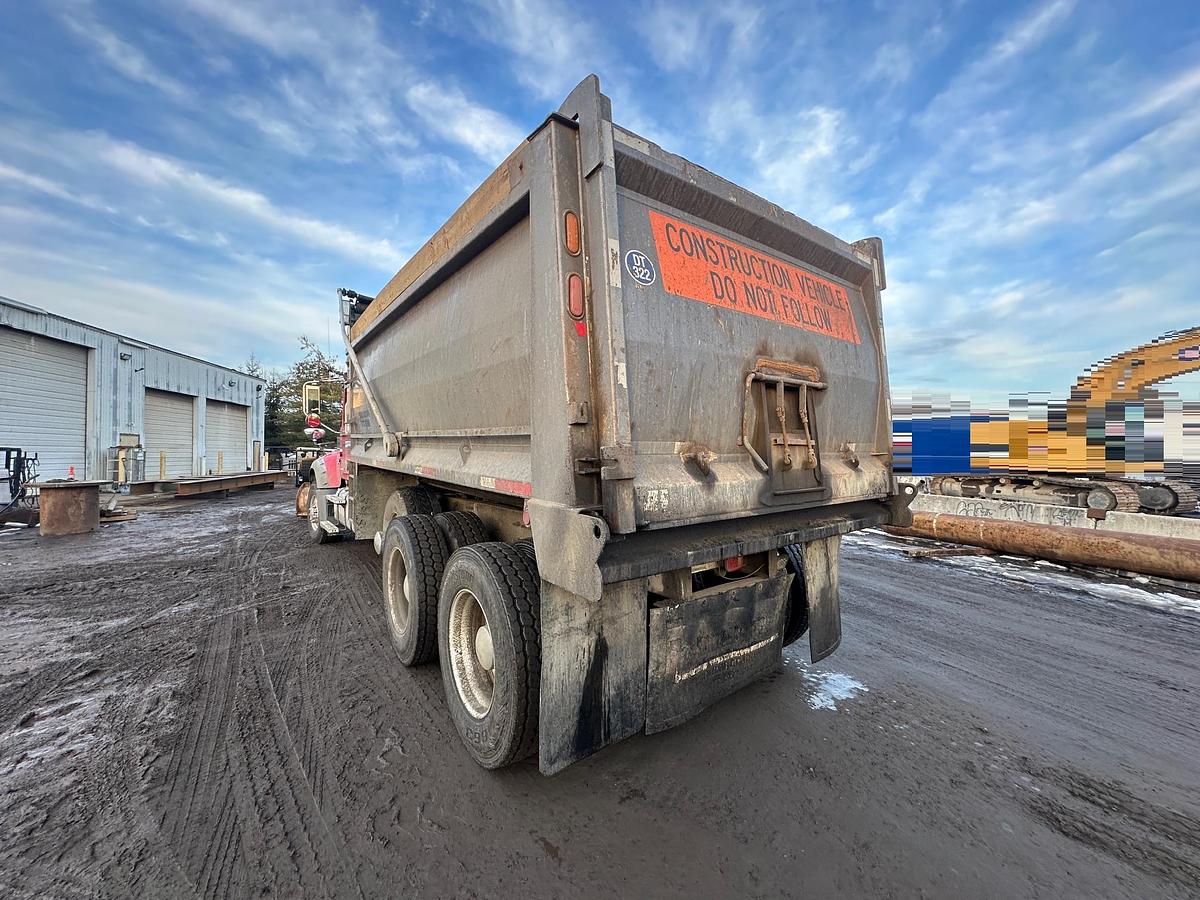 Used 2017 MACK Granite GU713
