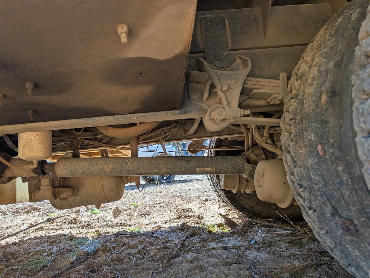 Used 2001 INTERNATIONAL DT466