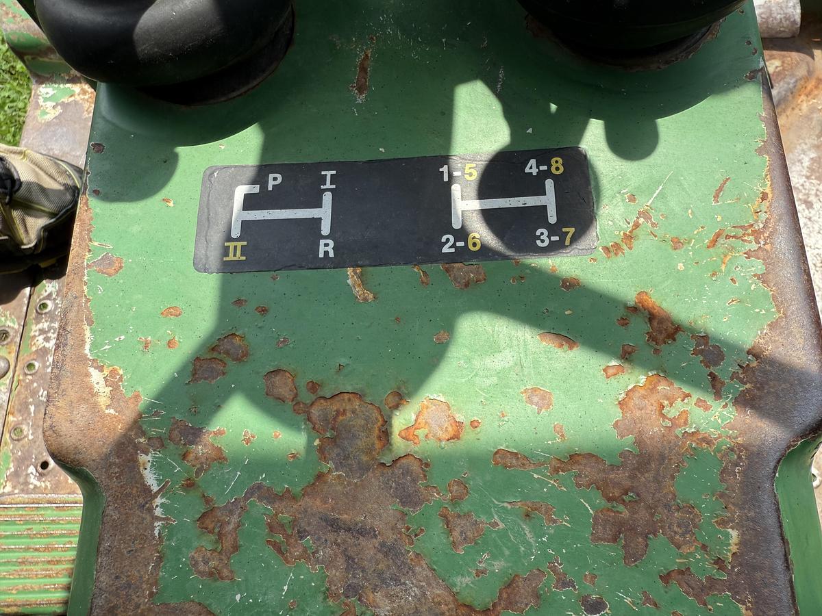 Used 1975 JOHN DEERE 1530