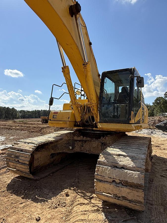 Used 2022 KOMATSU 490LC-11