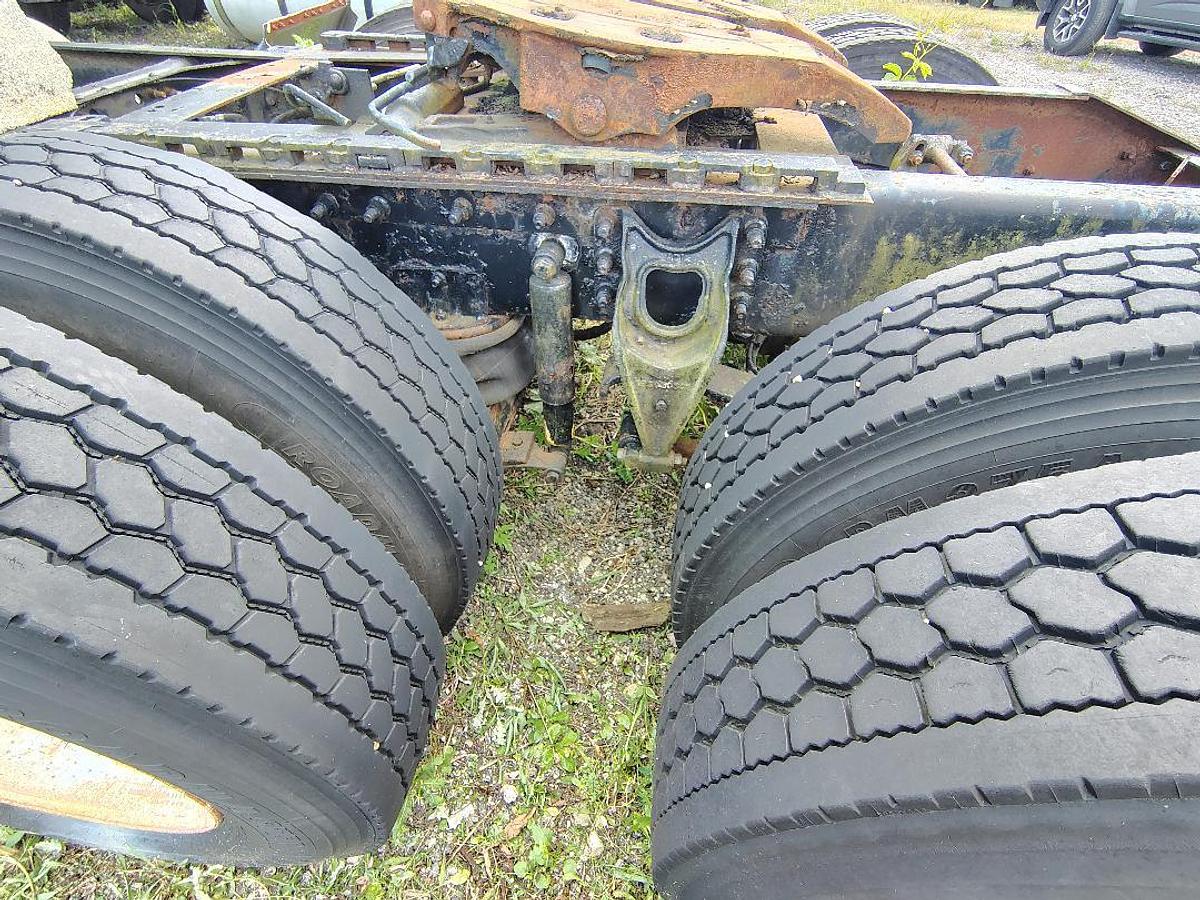 Used 2000 INTERNATIONAL 9900 Eagle