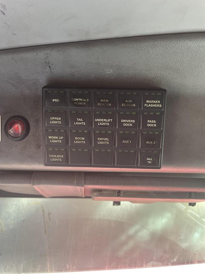 Used 2012 PETERBILT 389