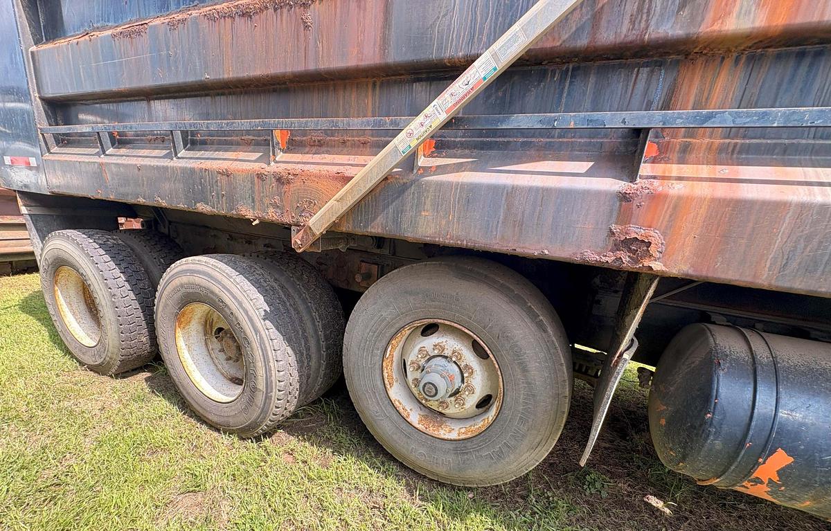 Used 2003 MACK DM 688S