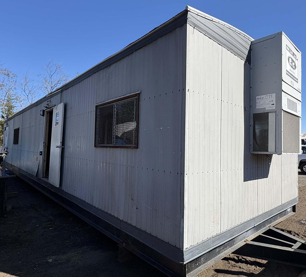 Used UNKNOWN Pac-Van 50'x165