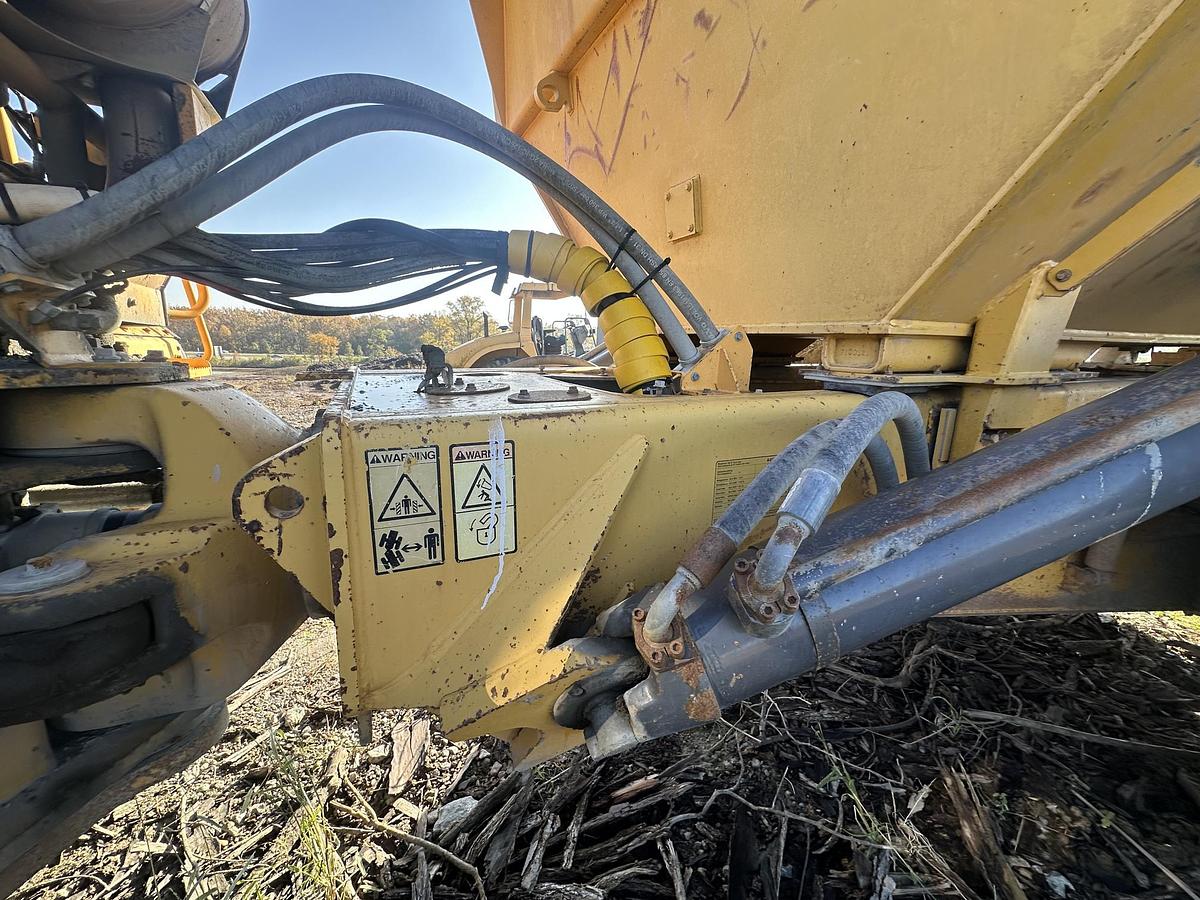 Used 2002 VOLVO A40D