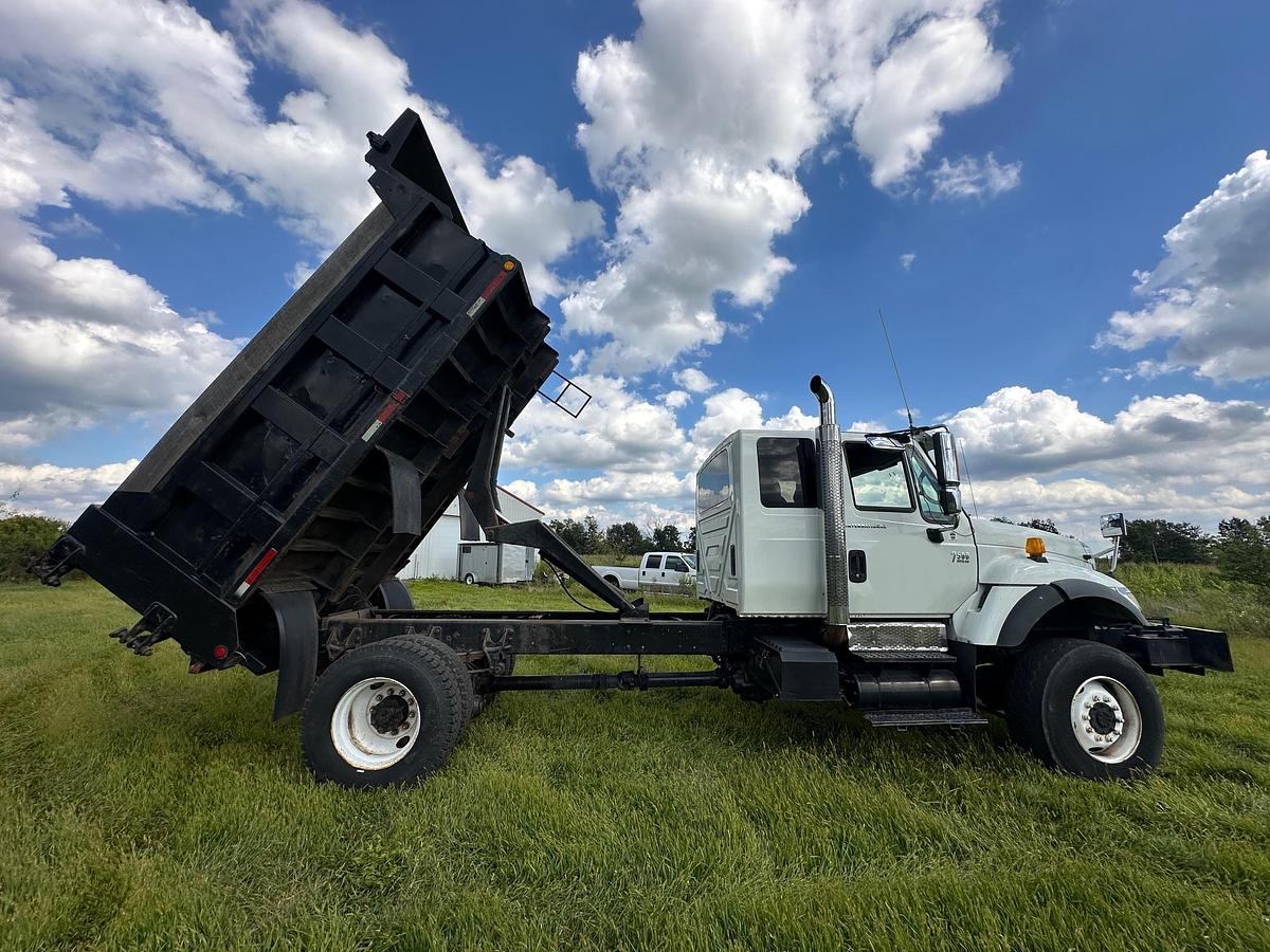 Used 2003 INTERNATIONAL 7500