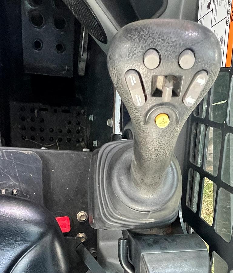 Used 2015 BOBCAT s570