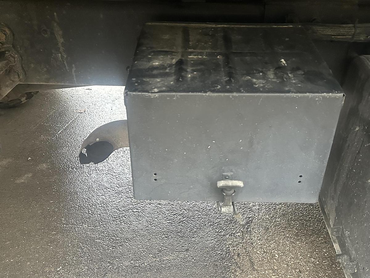 Used 1994 FORD L8000