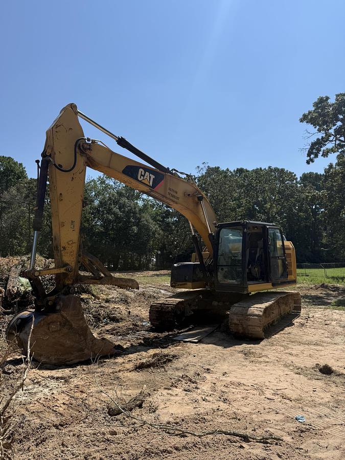Used 2014 CATERPILLAR 320E LRR