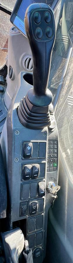 Used 2008 VOLVO EC210CL
