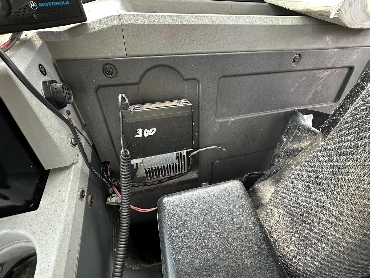 Used 2013 CATERPILLAR 962K