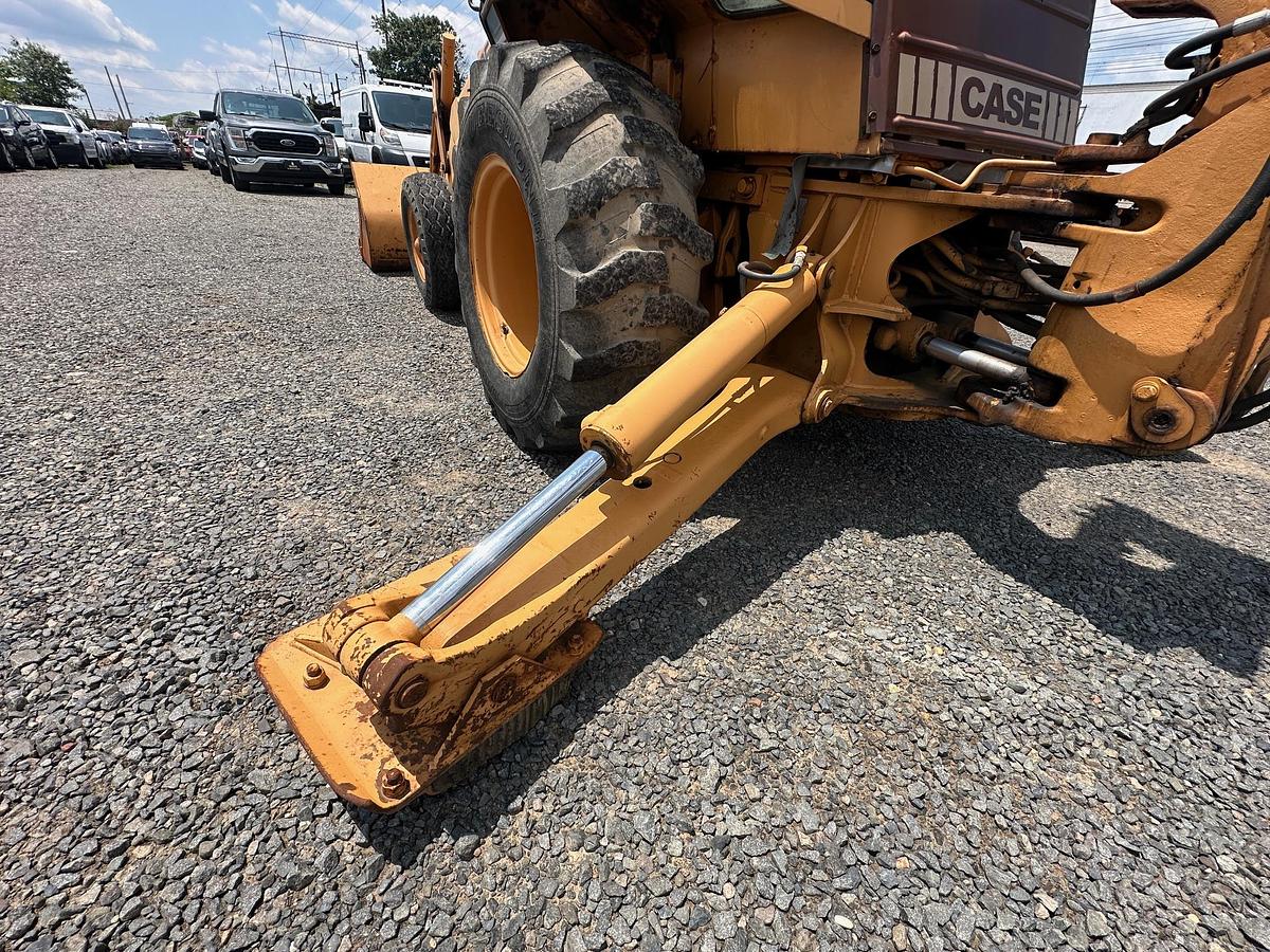 Used 1986 CASE 580E