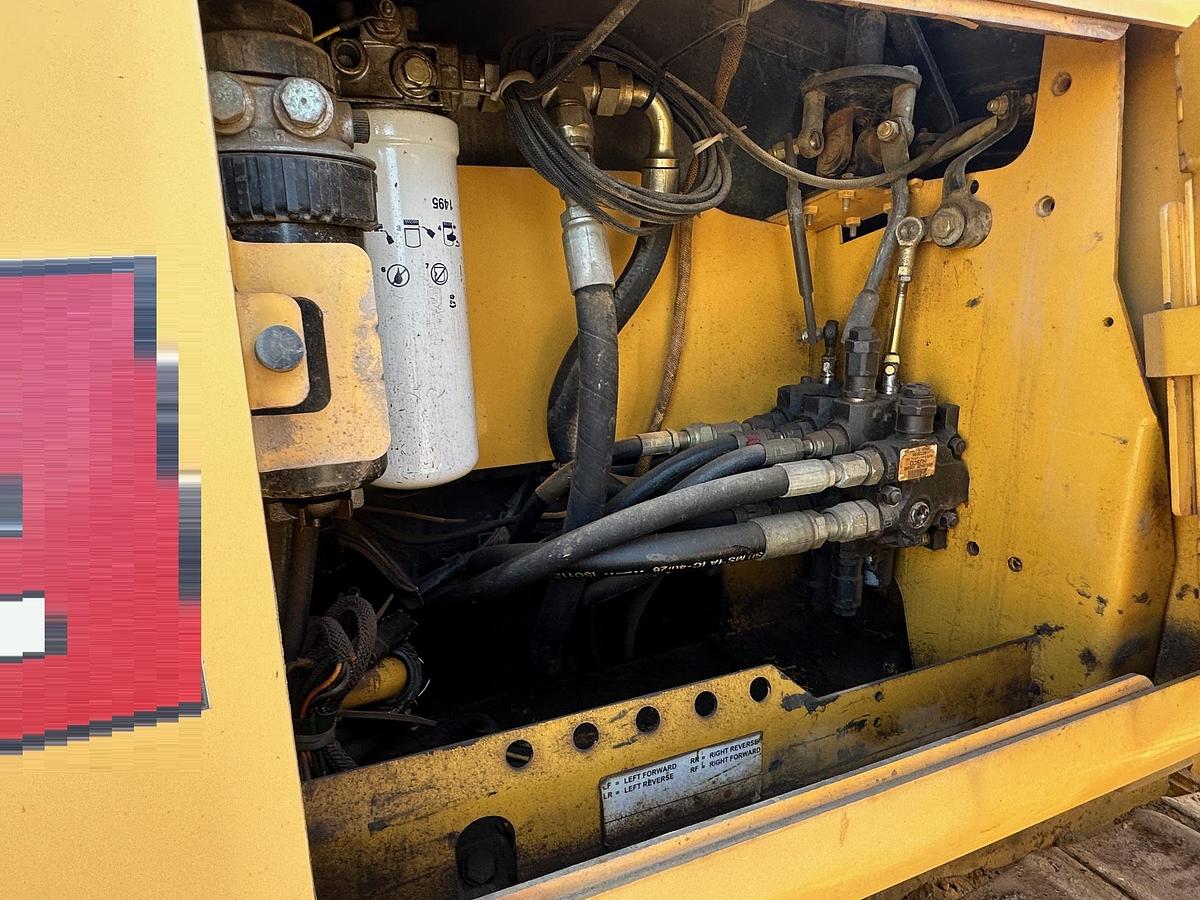 Used 2005 DEERE 650J LGP