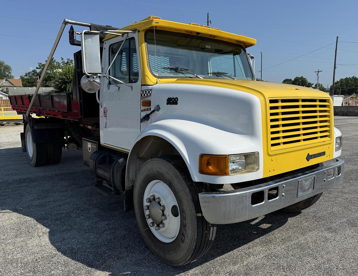 Used 1995 INTERNATIONAL 4900