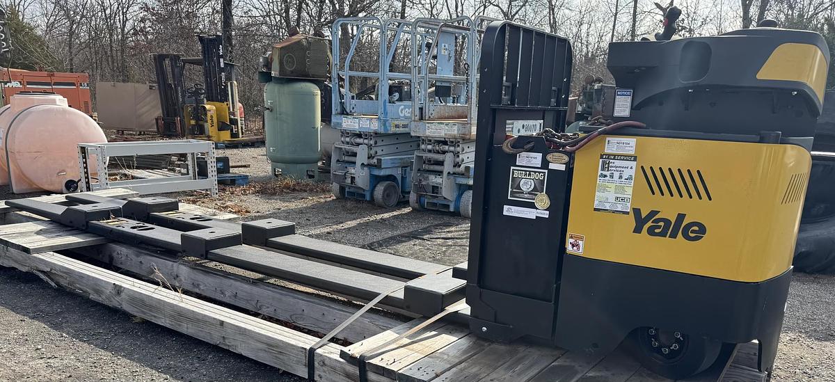 Used 2016 YALE Lift Truck Model