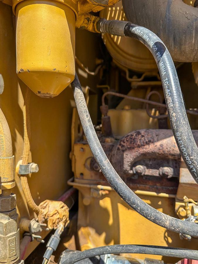 Used 2000 CATERPILLAR 143H
