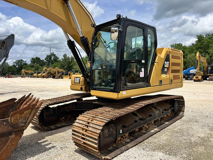Used 2018 CATERPILLAR 323