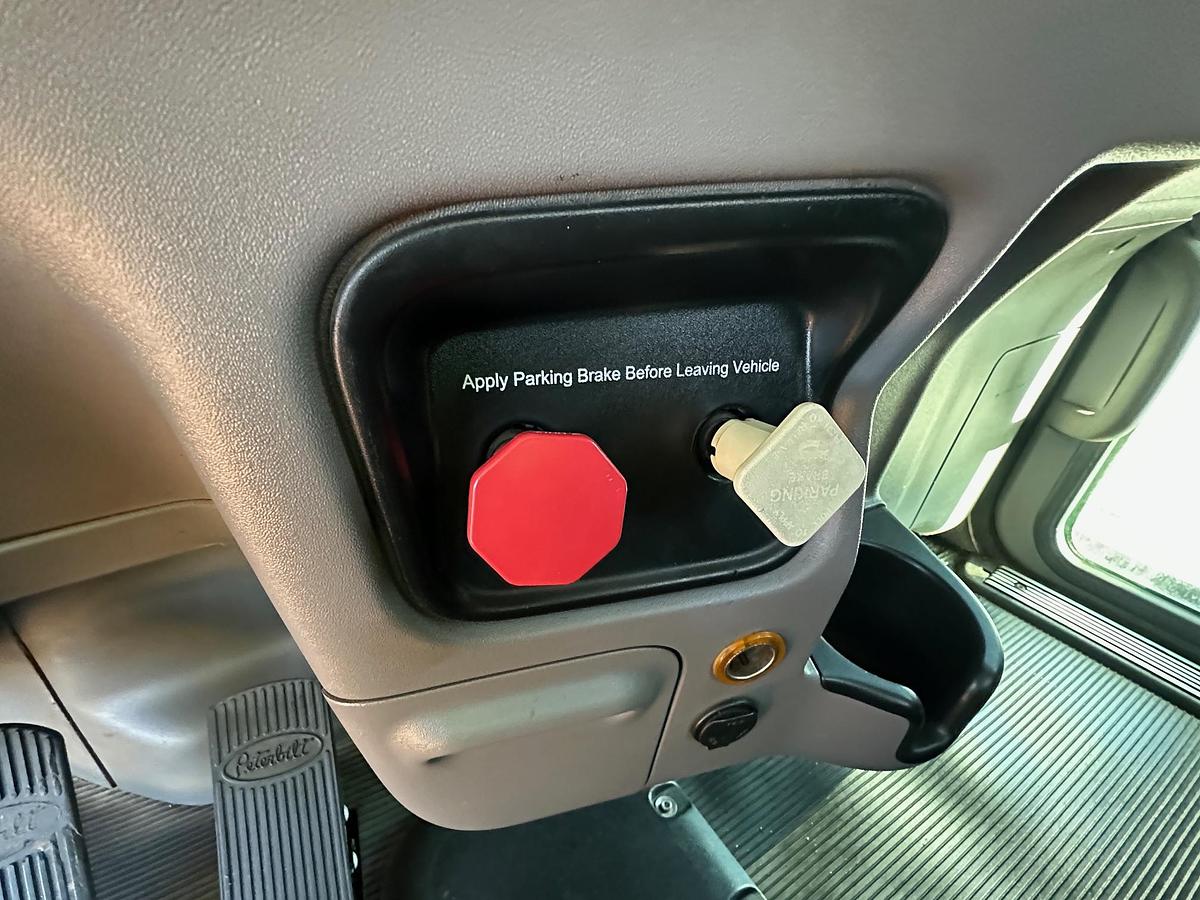 Used 2013 PETERBILT 384