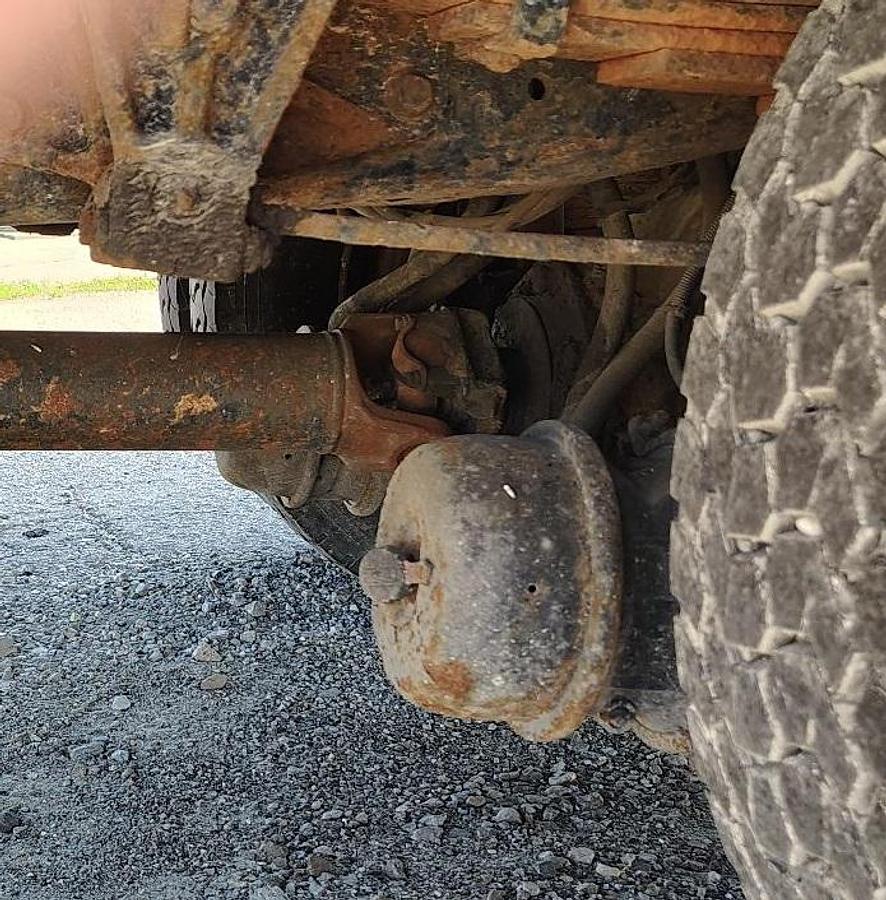 Used 1999 INTERNATIONAL 4700 Low Profile T444E