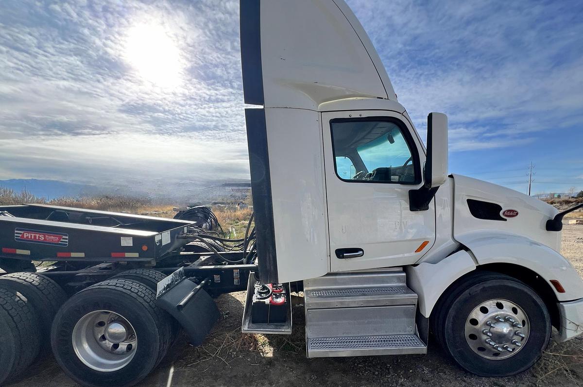 Used 2021 PETERBILT 579