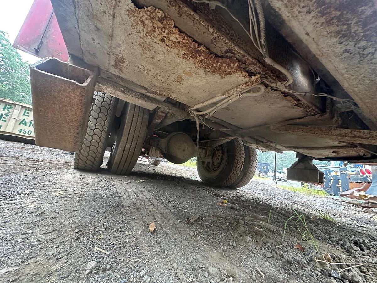 Used 2001 INTERNATIONAL 4700 Service Truck