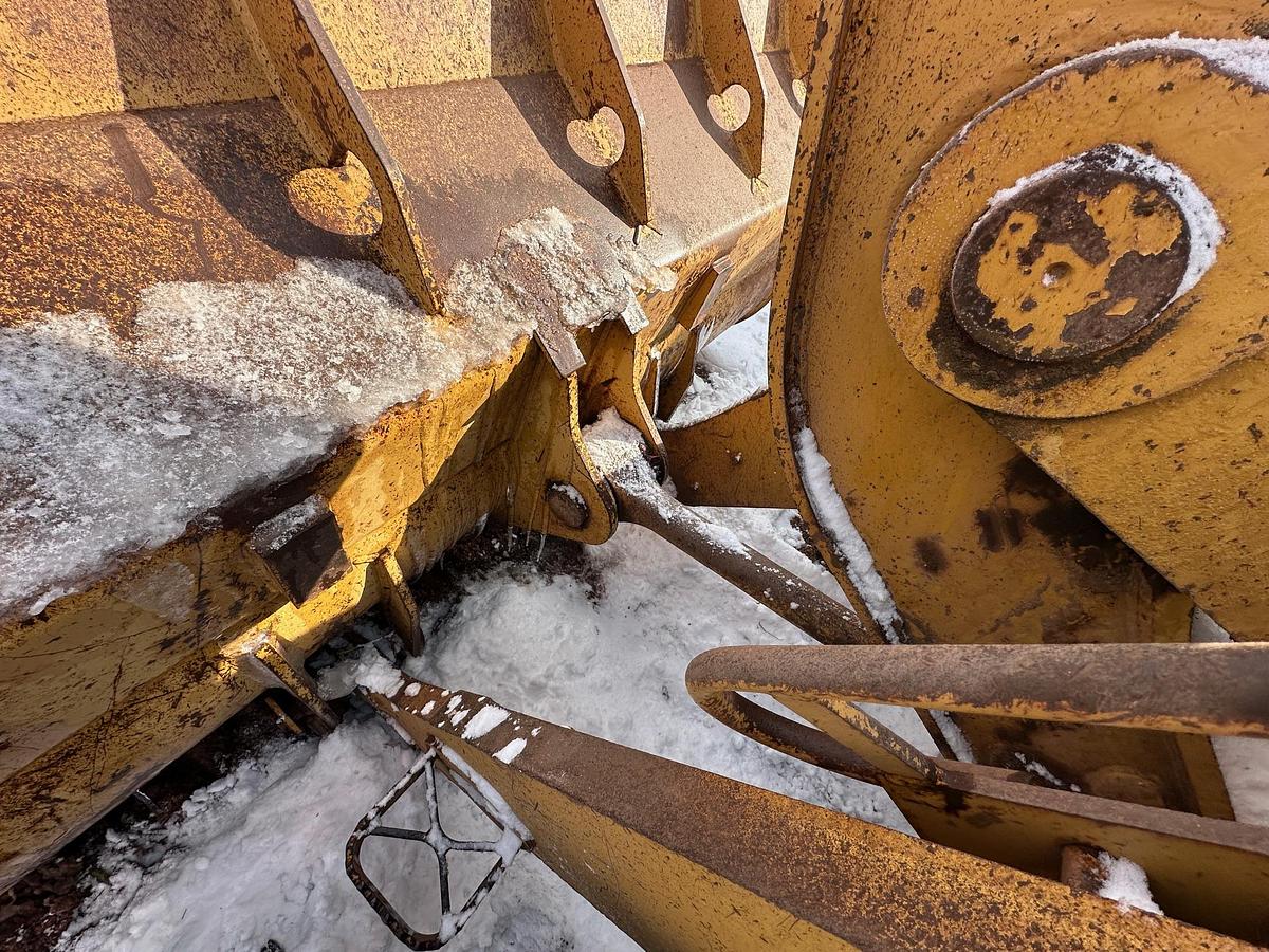 Used 2005 CATERPILLAR 963C