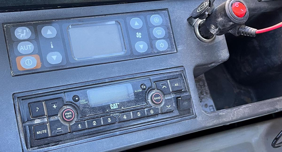 Used 2016 CATERPILLAR 336F L