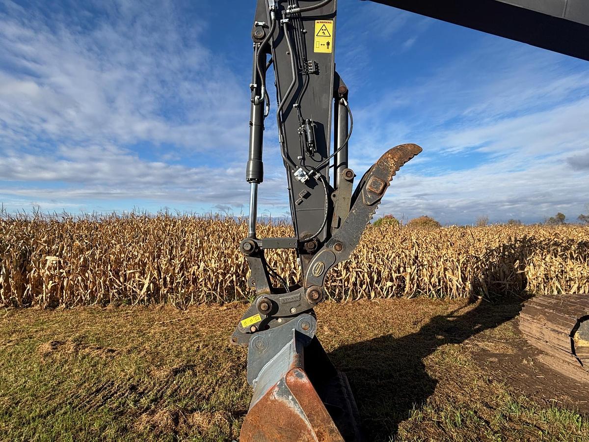 Used 2019 VOLVO EC220EL