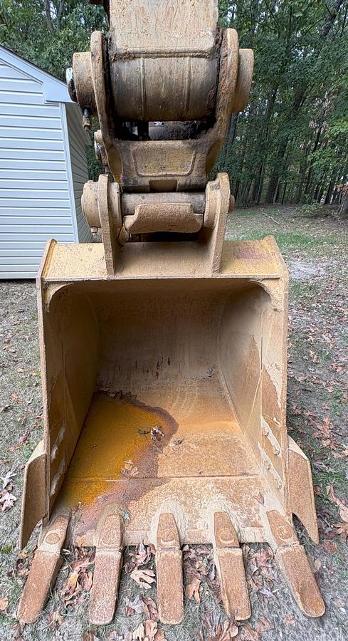 Used 2013 CATERPILLAR 321D LCR