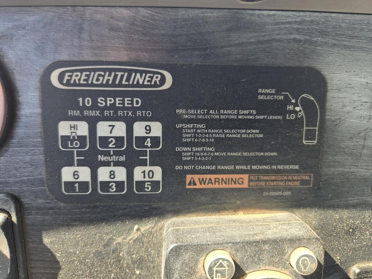Used 2009 FREIGHTLINER Columbia