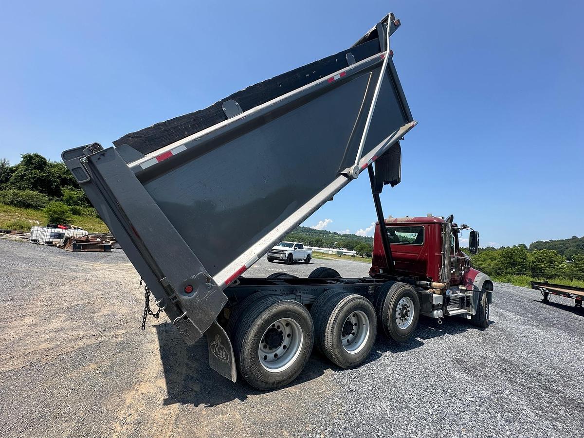 Used 2020 MACK Granite GR64F