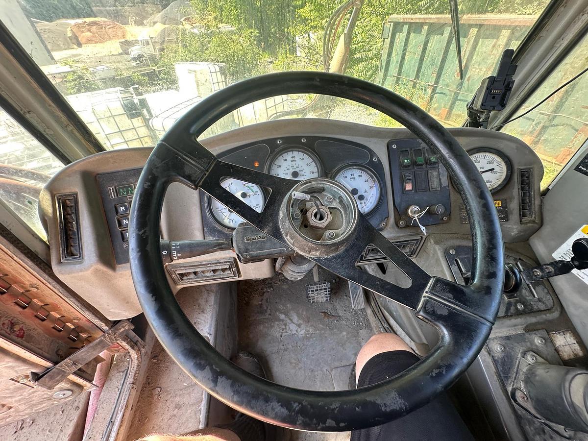Used 2008 OSHKOSH Front Discharge Mixer