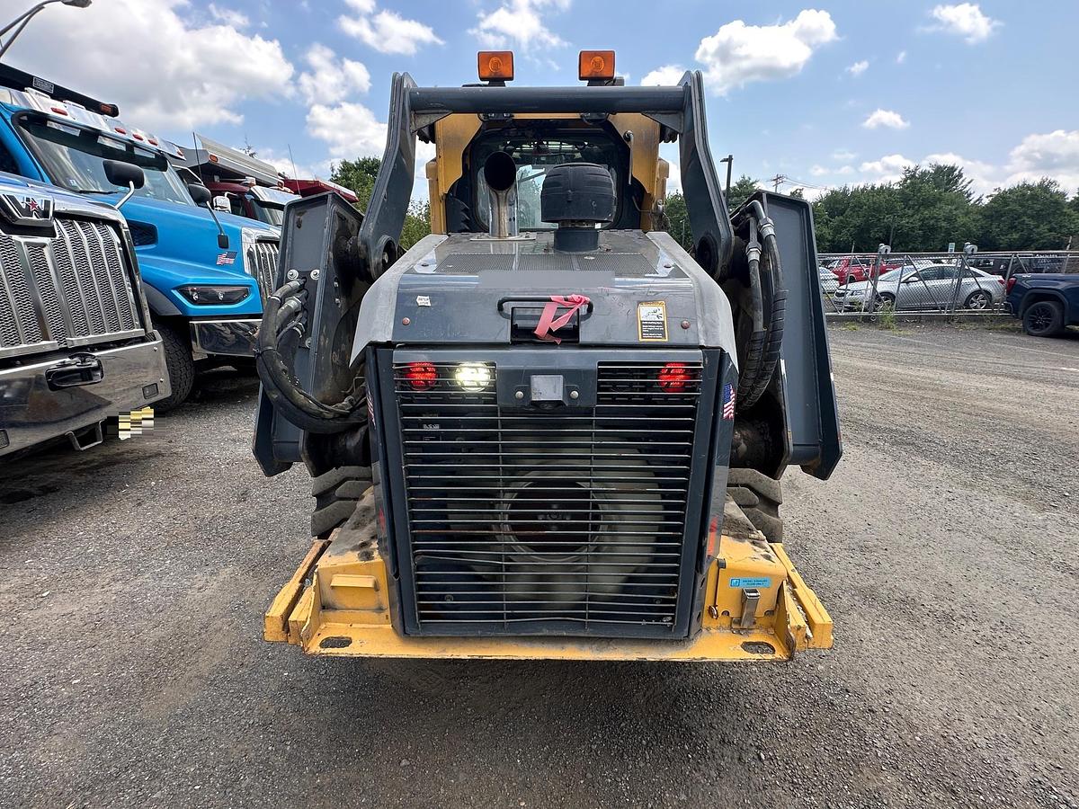 Used 2017 DEERE 332G