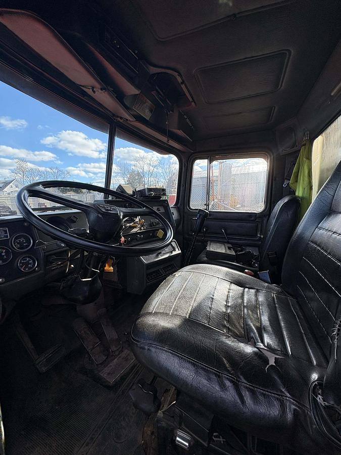 Used 1993 MACK RD6888SX