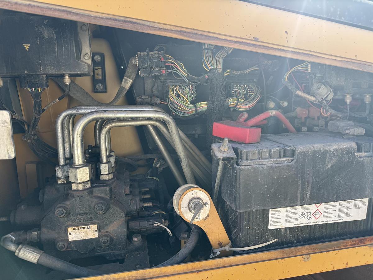 Used 2012 CATERPILLAR D5K2 LGP