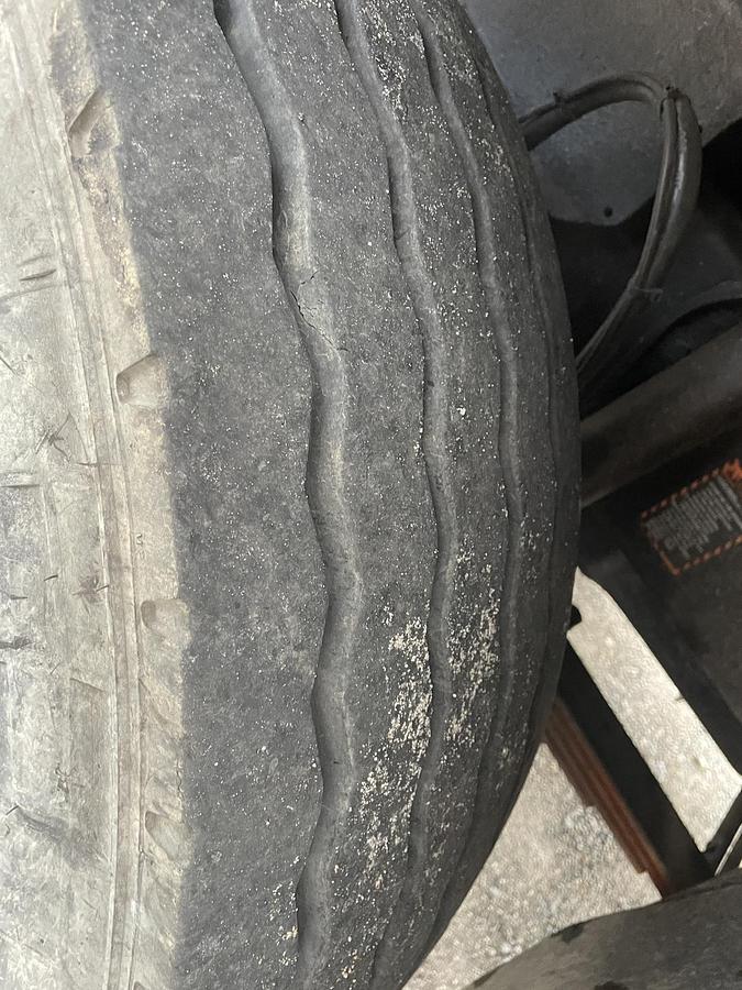 Used 2001 MACK RD688s Roll Off