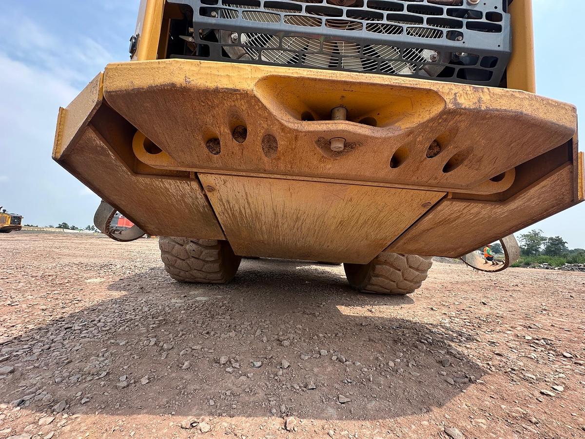 Used 2023 DEERE 744P