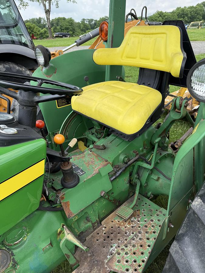 Used 1975 JOHN DEERE 1530