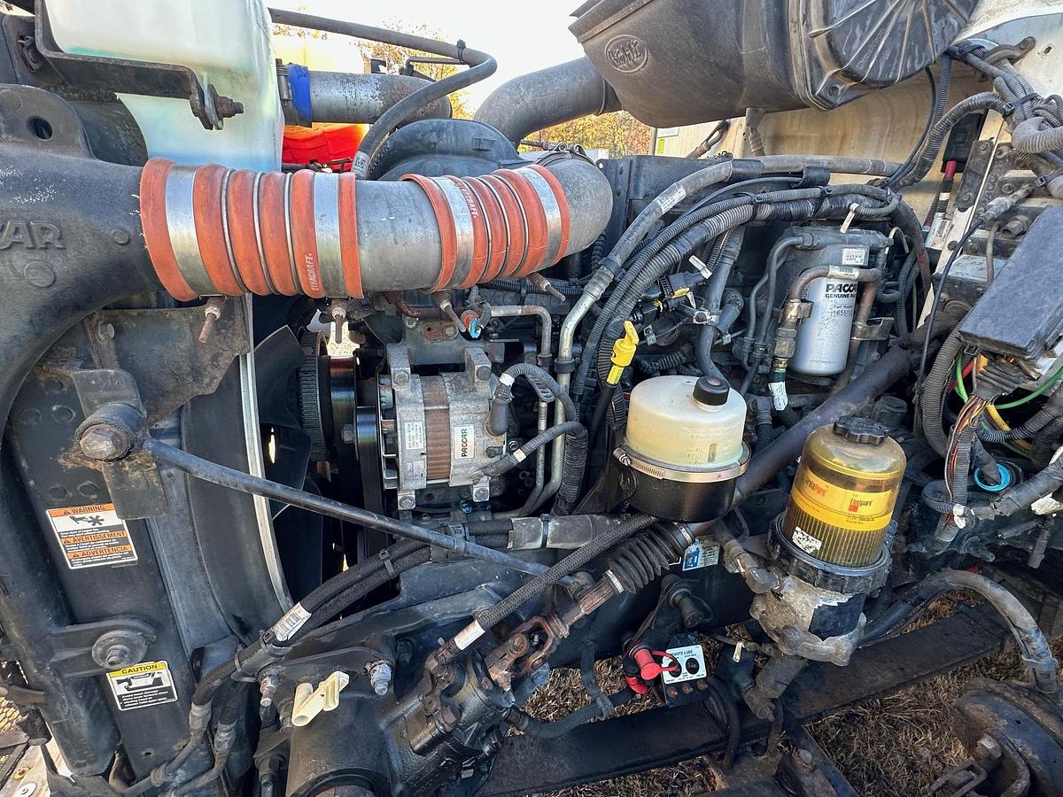 Used 2013 PETERBILT 384