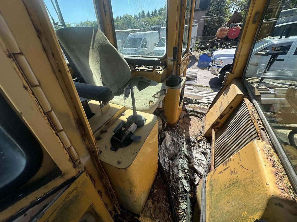 Used LIEBHERR LR631B